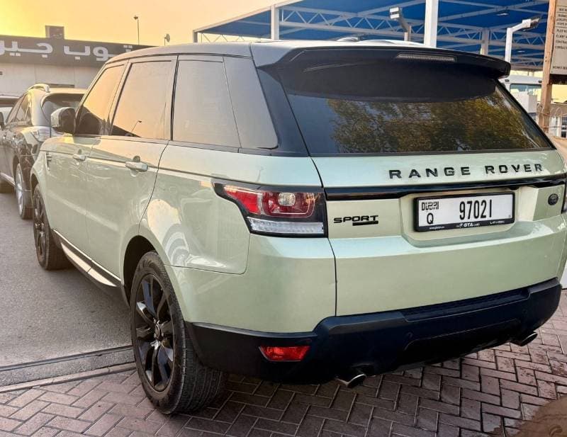2014 Land Rover Range Rover Sport HSE thumbnail 4