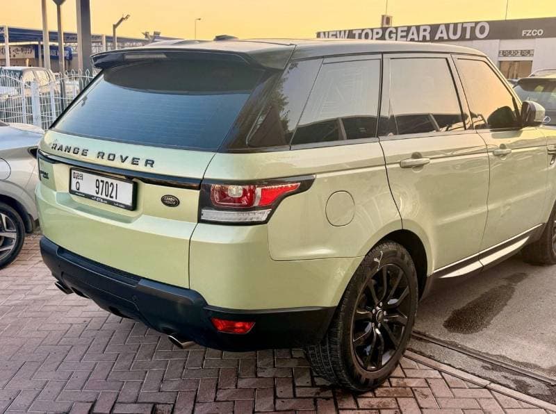 2014 Land Rover Range Rover Sport HSE thumbnail 3