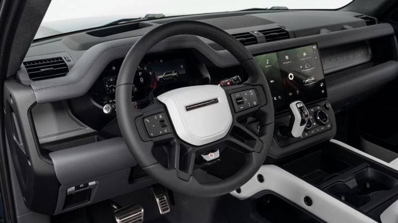 2026 Land Rover Defender thumbnail 8