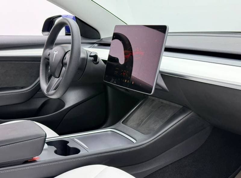 2023 Tesla Model 3 PERFORMANCE thumbnail 7