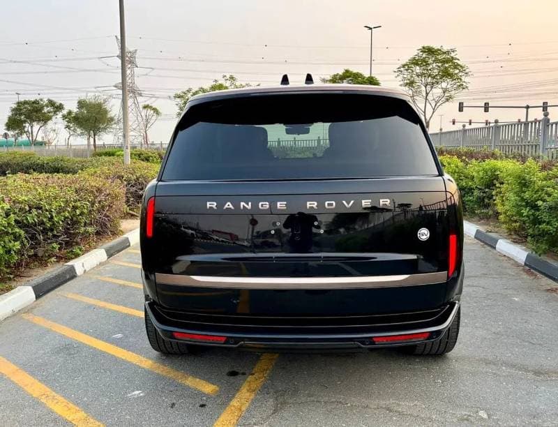2026 Land Rover Range Rover SV LWB P615 thumbnail 5
