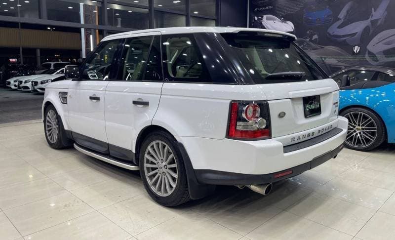 2011 Land Rover Range Rover Sport HSE thumbnail 7