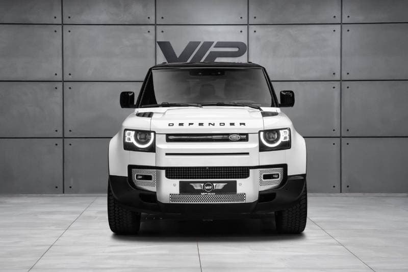 2023 Land Rover Defender thumbnail 2