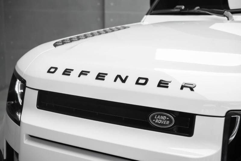 2023 Land Rover Defender thumbnail 5