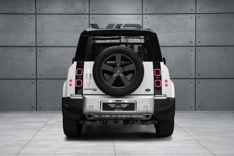 2023 Land Rover Defender thumbnail 7