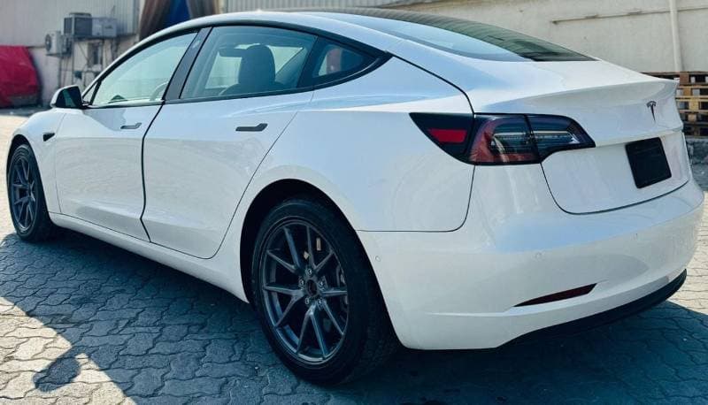 2022 Tesla Model 3 STANDARD RANGE thumbnail 3