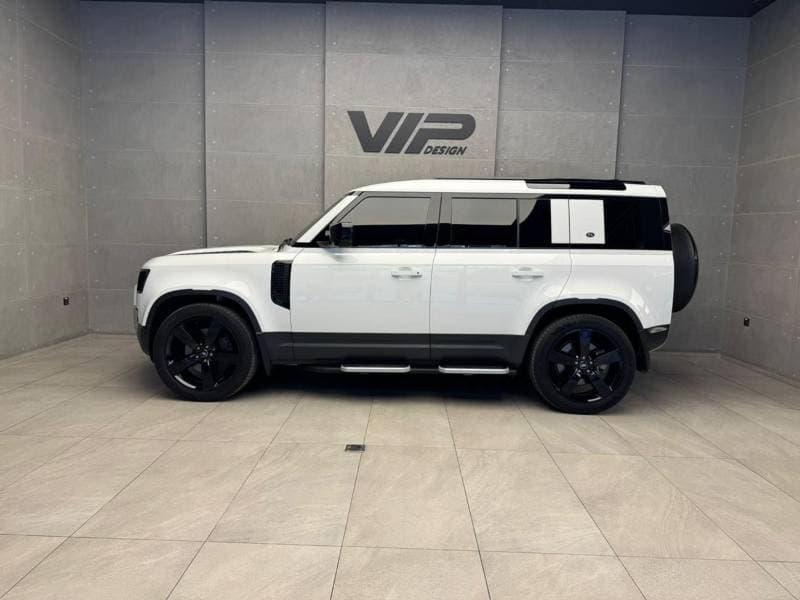 2024 Land Rover Defender thumbnail 4
