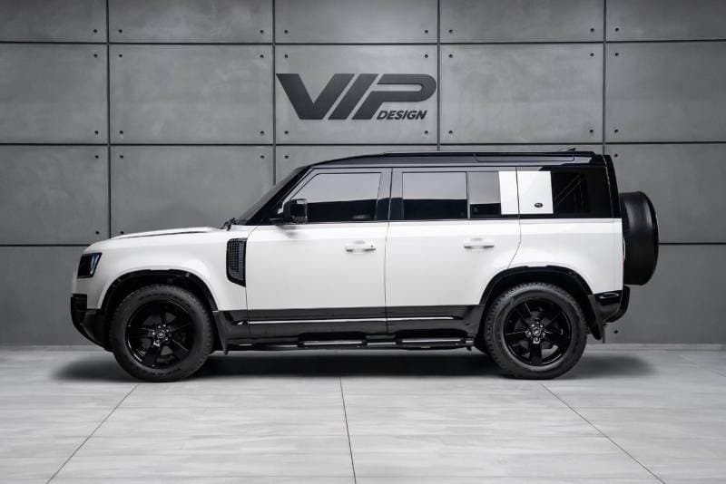 2024 Land Rover Defender thumbnail 3