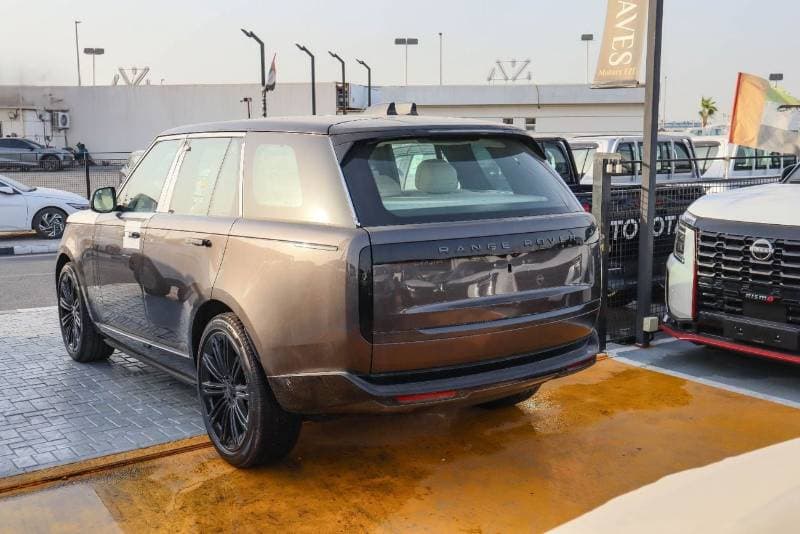 2026 Land Rover Range Rover HSE P400 thumbnail 4