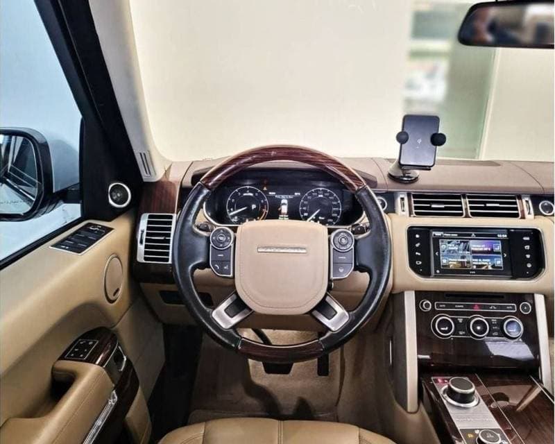 2016 Land Rover Range Rover VOGUE SE thumbnail 6