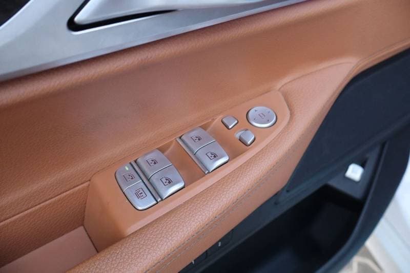 2019 BMW 730Li LUXURY thumbnail 4