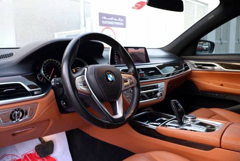 2019 BMW 730Li LUXURY thumbnail 6