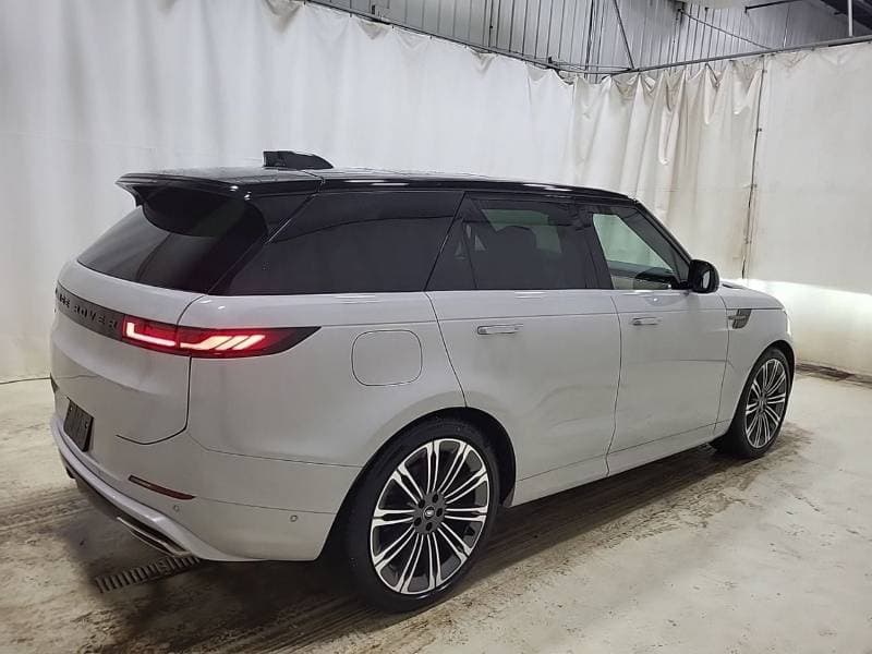 2025 Land Rover Range Rover Sport DYNAMIC SE P400 thumbnail 4