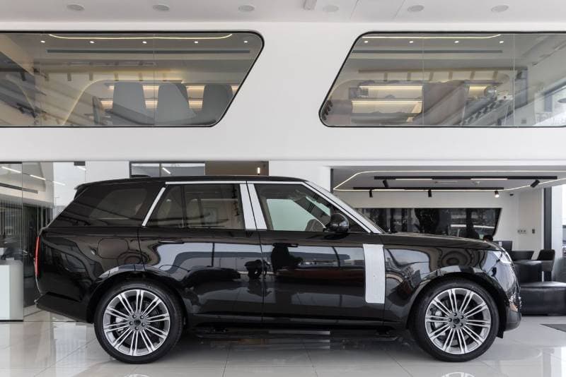 2026 Land Rover Range Rover HSE P530 thumbnail 7