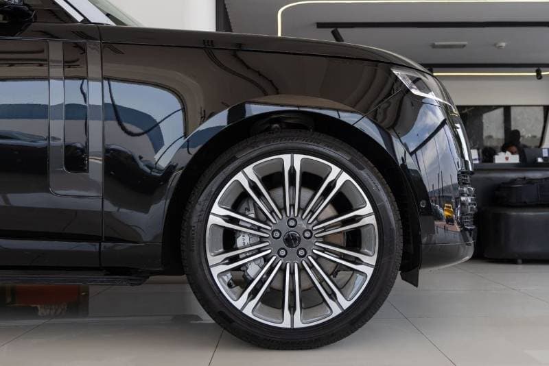 2026 Land Rover Range Rover HSE P530 thumbnail 8
