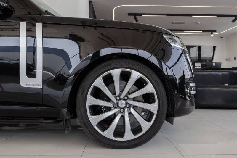 2026 Land Rover Range Rover AUTOBIOGRAPHY P530 thumbnail 8