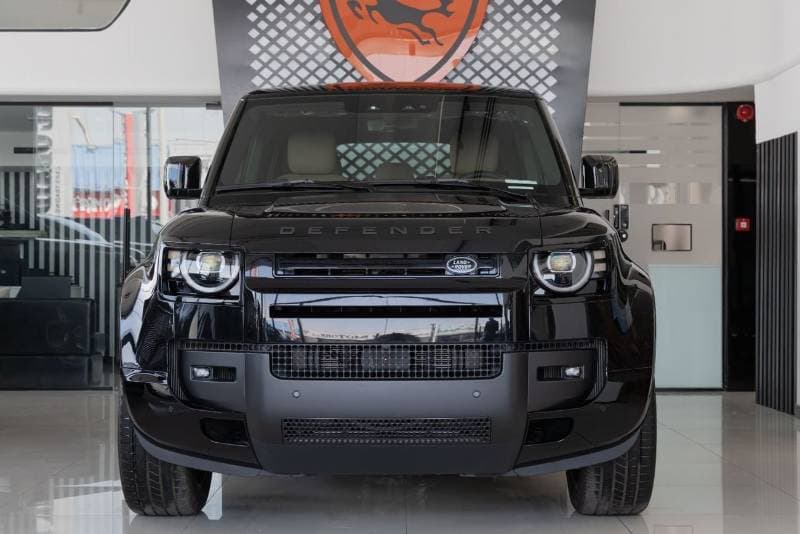 2026 Land Rover Defender thumbnail 2
