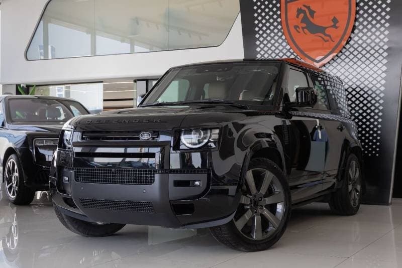2026 Land Rover Defender thumbnail 3