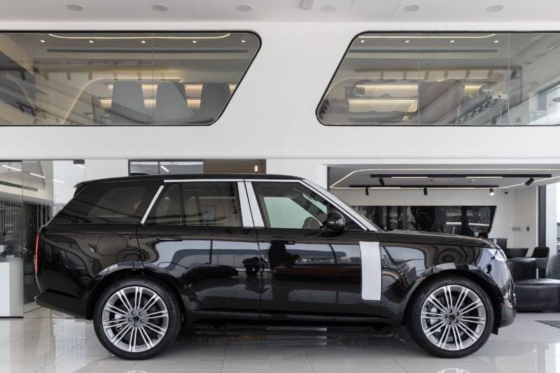 2026 Land Rover Range Rover AUTOBIOGRAPHY P400 thumbnail 7