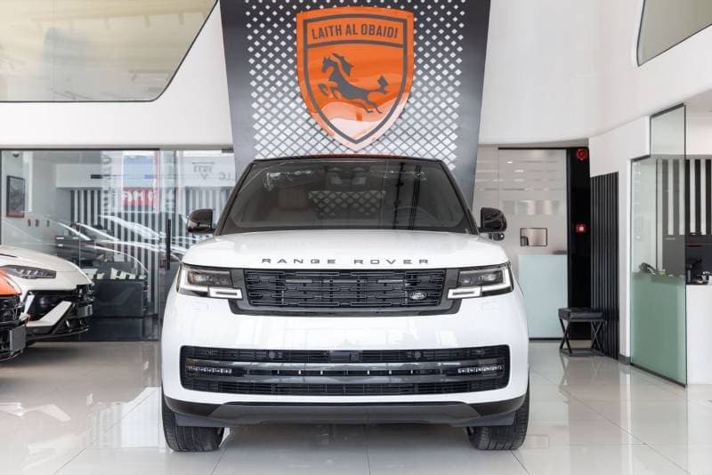 2026 Land Rover Range Rover HSE P400 thumbnail 2