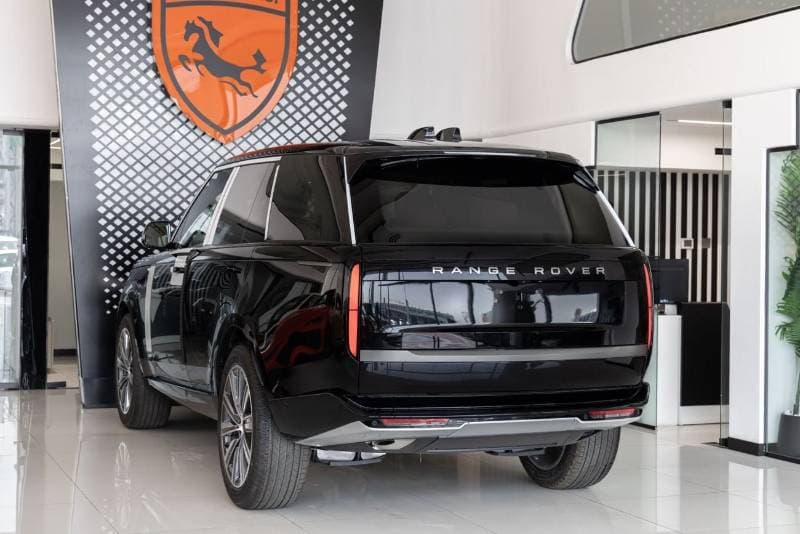 2026 Land Rover Range Rover SE P360 thumbnail 4