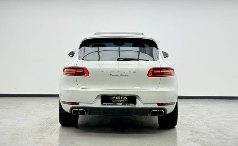 2015 Porsche Macan TURBO thumbnail 5
