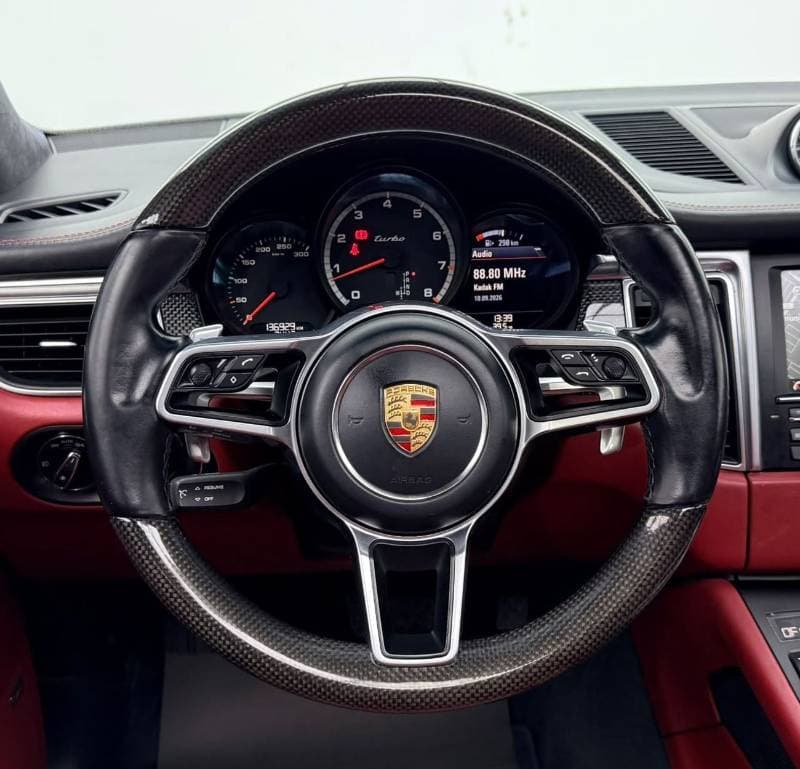 2015 Porsche Macan TURBO thumbnail 7