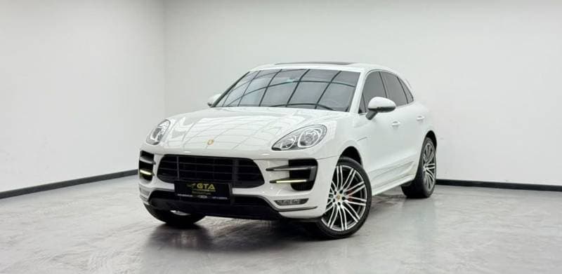 2015 Porsche Macan TURBO thumbnail 3