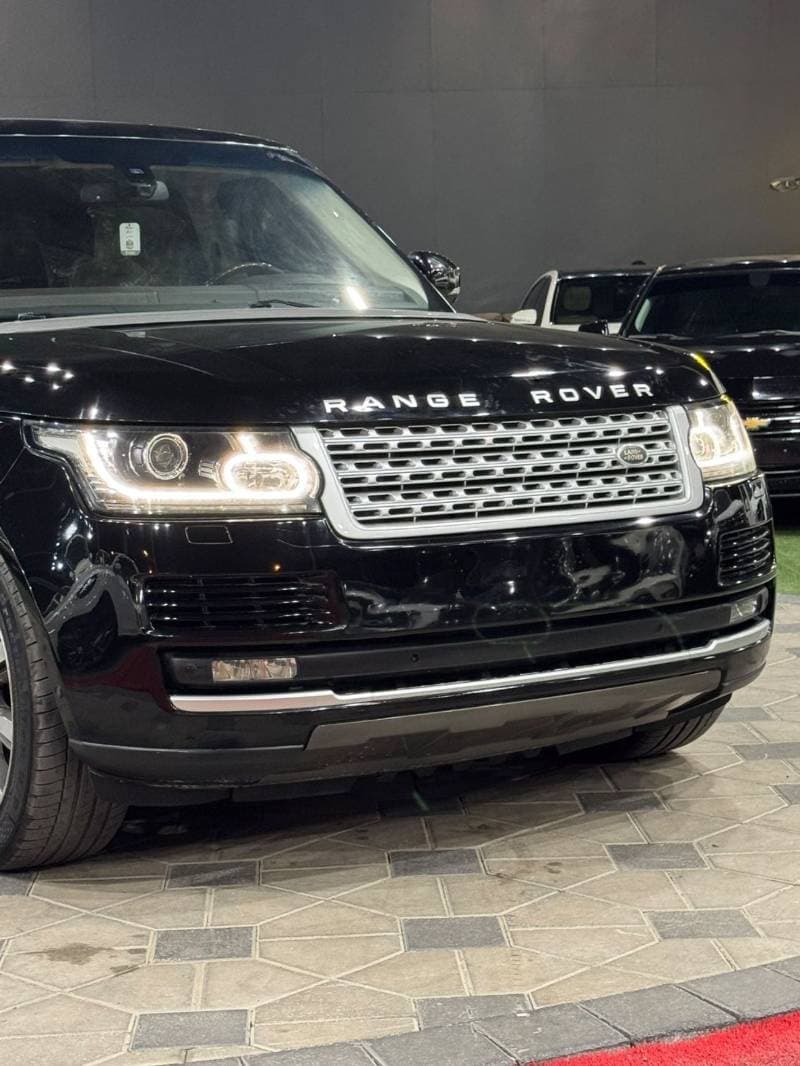2015 Land Rover Range Rover HSE thumbnail 4