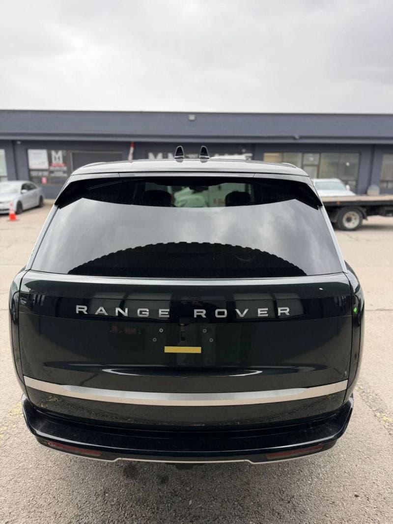 2026 Land Rover Range Rover AUTOBIOGRAPHY P530 thumbnail 6