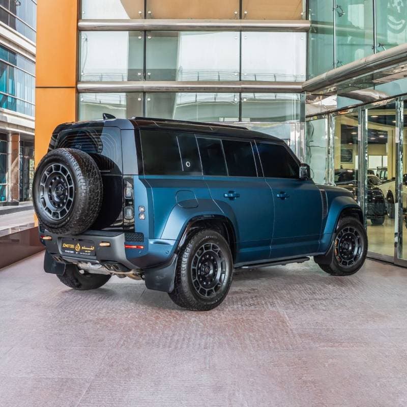 2026 Land Rover Defender thumbnail 2