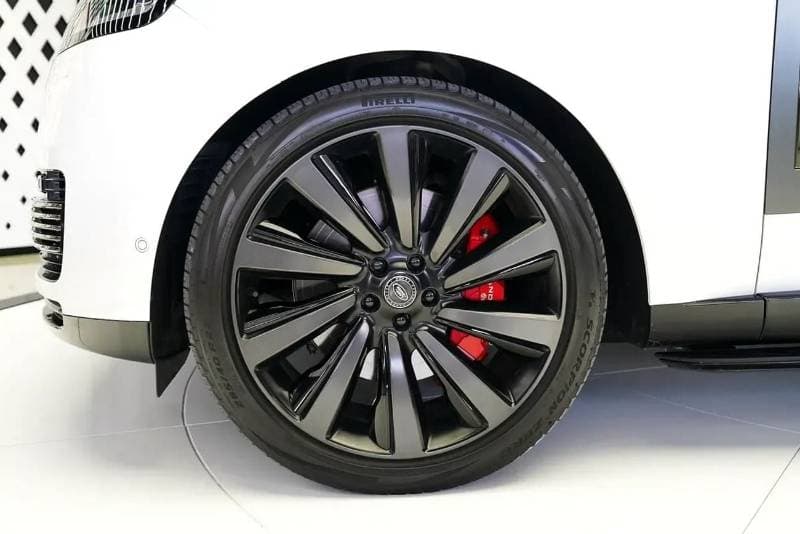 2023 Land Rover Range Rover SV P530 thumbnail 6