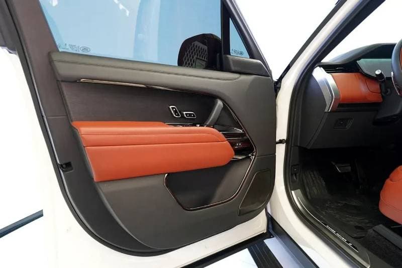 2023 Land Rover Range Rover SV P530 thumbnail 7