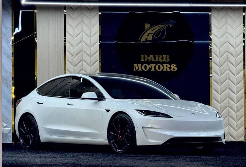 2024 Tesla Model 3 PERFORMANCE