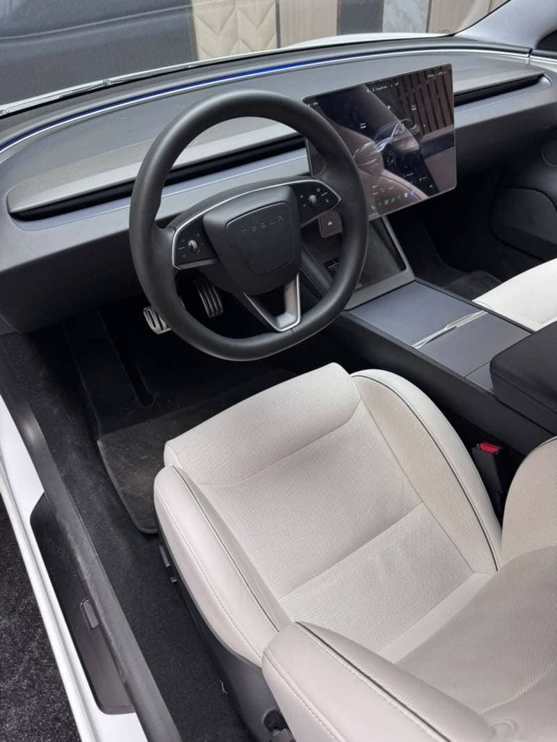2024 Tesla Model 3 PERFORMANCE thumbnail 6