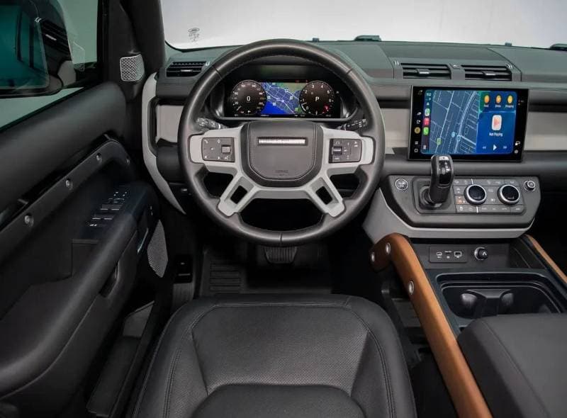 2023 Land Rover Defender thumbnail 6