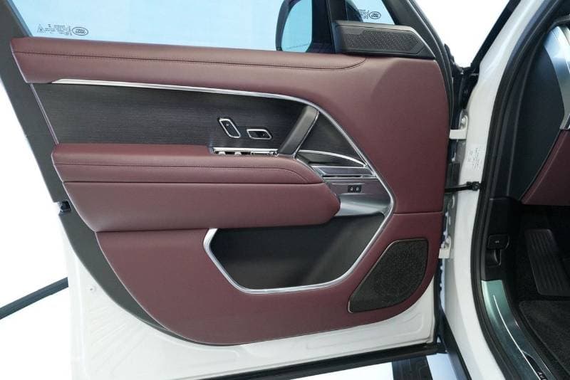 2023 Land Rover Range Rover AUTOBIOGRAPHY P530 thumbnail 2