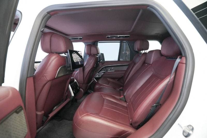 2023 Land Rover Range Rover AUTOBIOGRAPHY P530 thumbnail 5