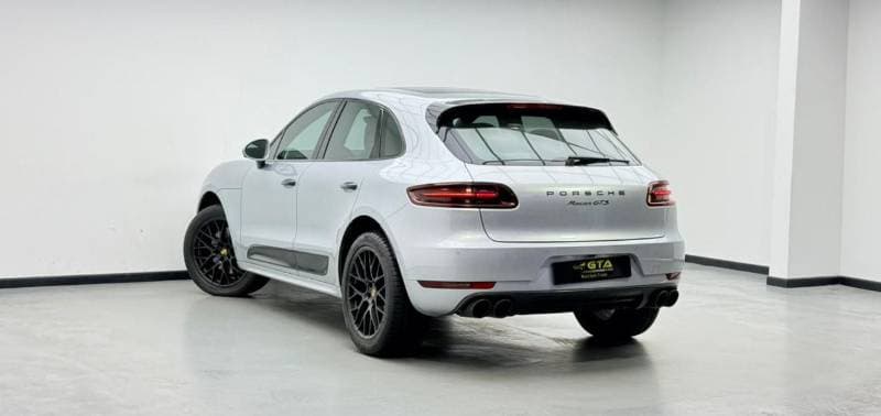 2017 Porsche Macan GTS thumbnail 6