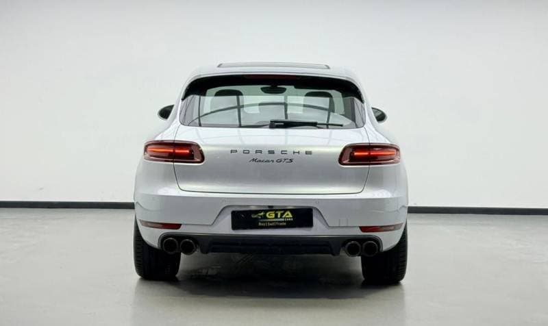 2017 Porsche Macan GTS thumbnail 5