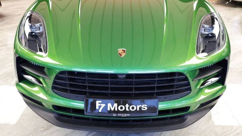 2021 Porsche Macan S thumbnail 4