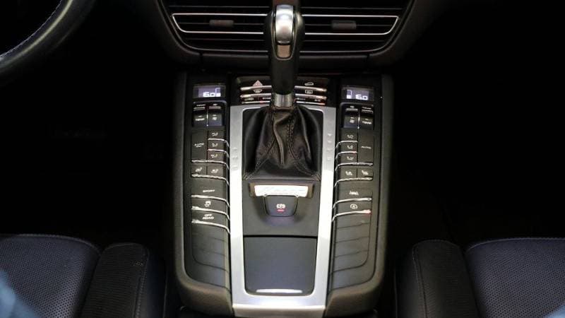 2021 Porsche Macan S thumbnail 8
