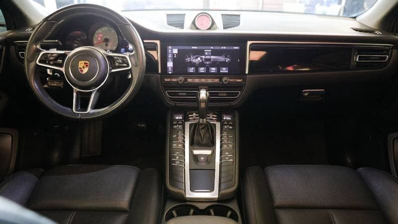 2021 Porsche Macan S thumbnail 6