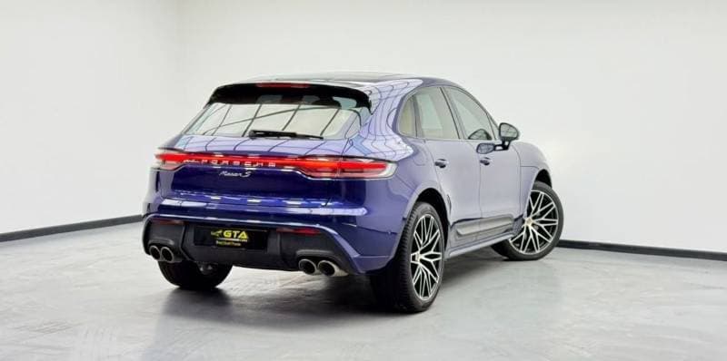 2022 Porsche Macan S thumbnail 6