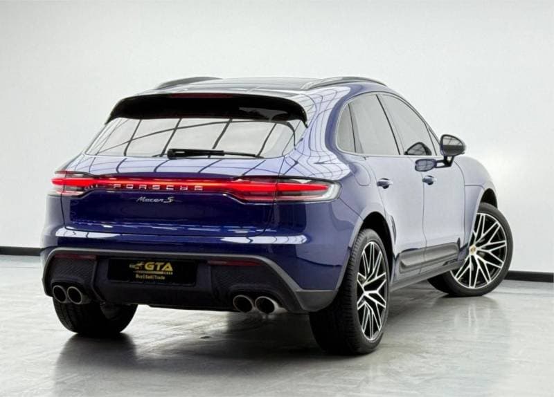 2023 Porsche Macan S thumbnail 4