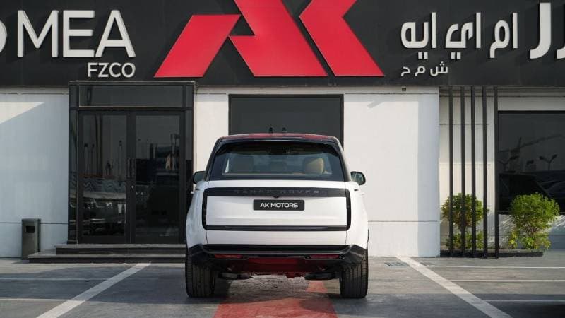 2026 Land Rover Range Rover HSE P400 thumbnail 5