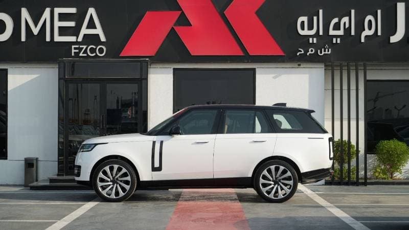 2026 Land Rover Range Rover HSE P400 thumbnail 7