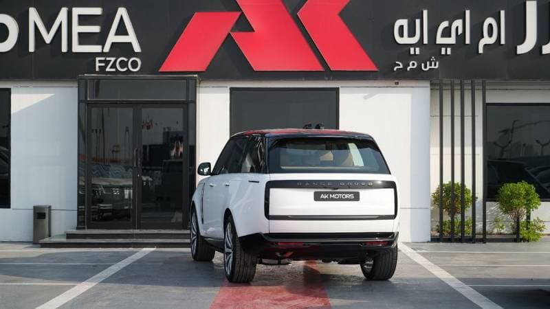 2026 Land Rover Range Rover HSE P400 thumbnail 6