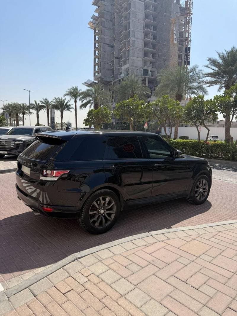 2016 Land Rover Range Rover HSE thumbnail 3