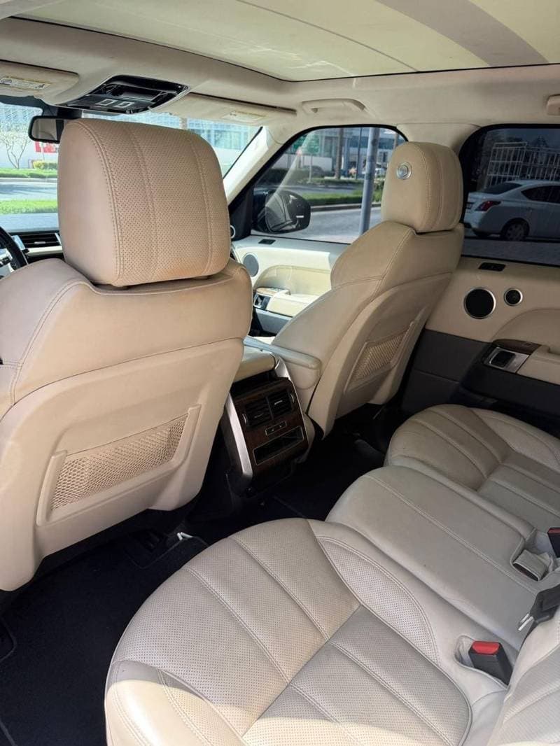 2016 Land Rover Range Rover HSE thumbnail 4